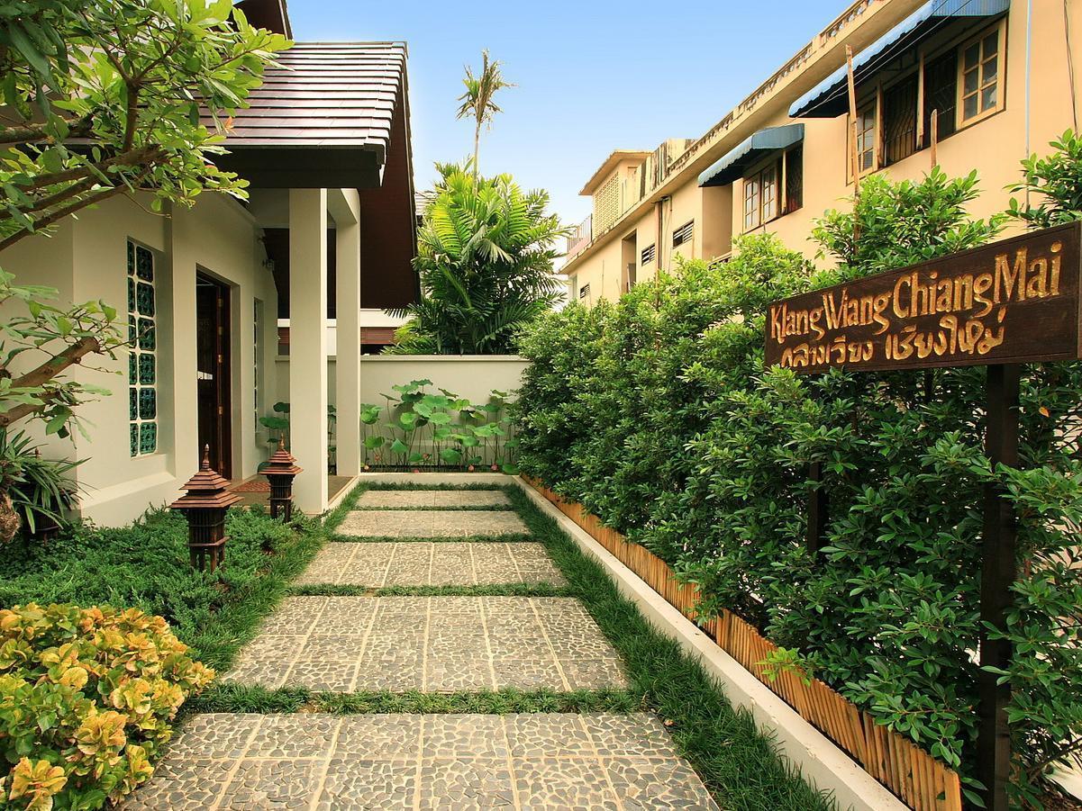 Baan Klang Wiang Boutique Hotel Τσιάνγκ Μάι Εξωτερικό φωτογραφία